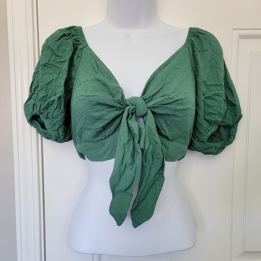 NWT Wild Fable Green Puff Sleeve Tie Front Ruched Back Cropped Blouse Size Small